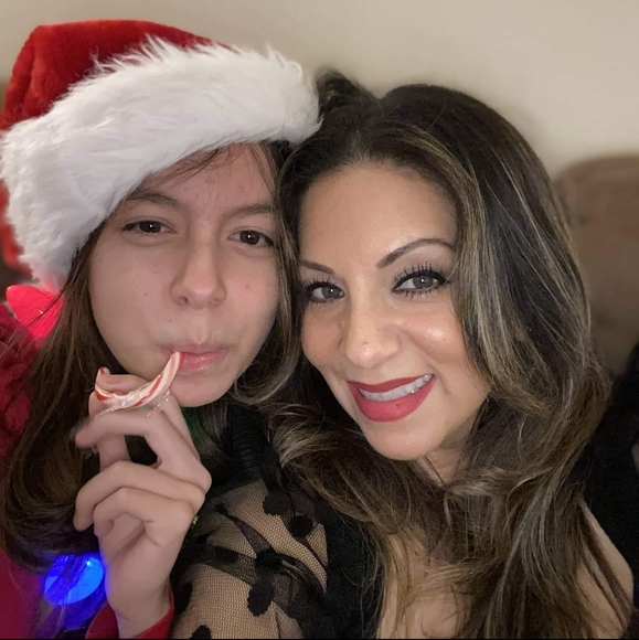 Meet your Posher, Vanessa - Picture 2 of 4